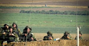 חיילי צה"ל על גבול רצועת עזה - חמאס מבין כי צעדות השיבה מיצו עצמן