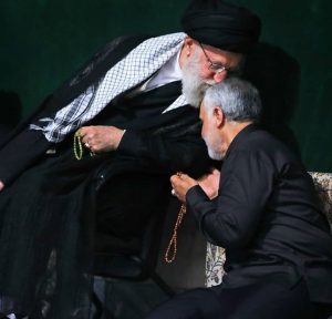 המנהיג העליון של איראן ח'תאמי ומפקד משמרות המהפכה "כח אל קודס" קאסם סולמאני