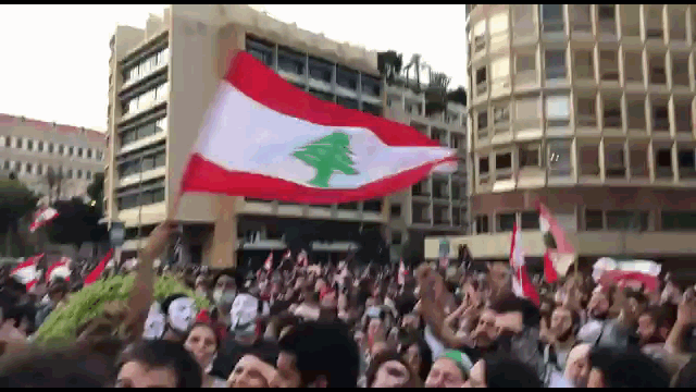 ההפגנות בלבנון איראן חוששת מאיבוד שליטה