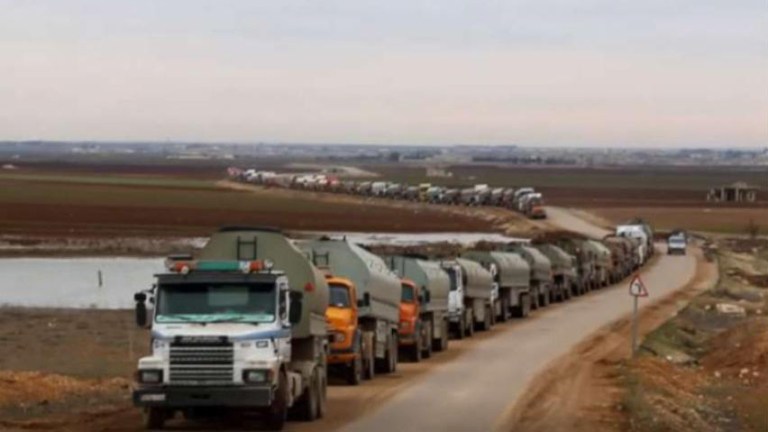 שיירה של יותר מ-1,300 משאיות מכליות דלק מביאה דלק איראני מנמל סורי ללבנון ( טלוויזיה סוריה, 14 בספטמבר 2021 )