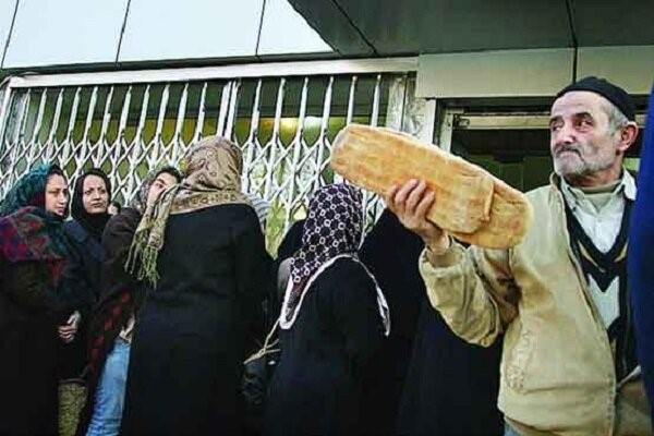 (תור ללחם מסורתי המכונה בארבארי בטהראן, התמונה: הסוכנות מהרניוז)